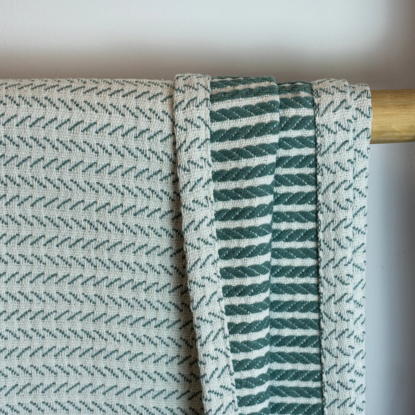 Batanije e thurrur - Knitted Striped