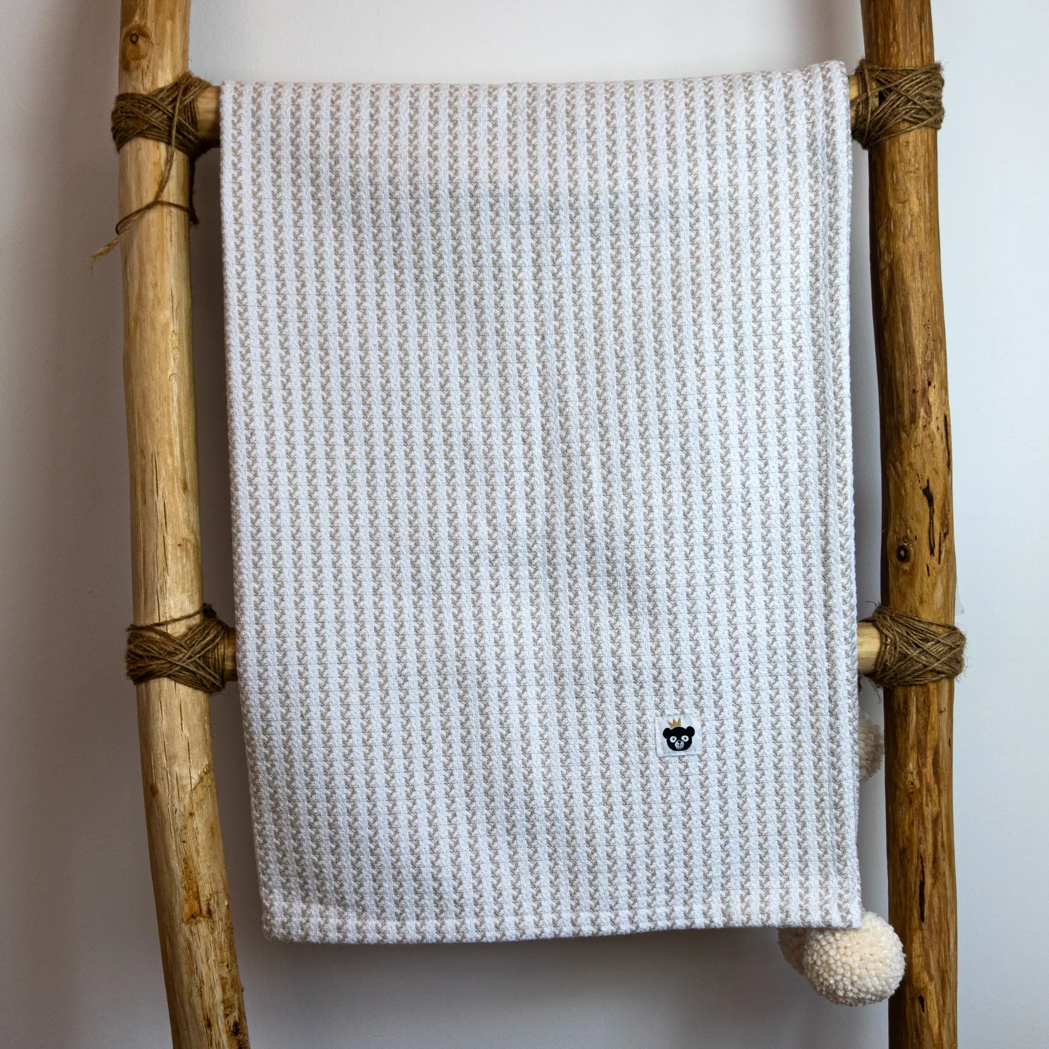 Batanije e thurrur - Knitted Beige
