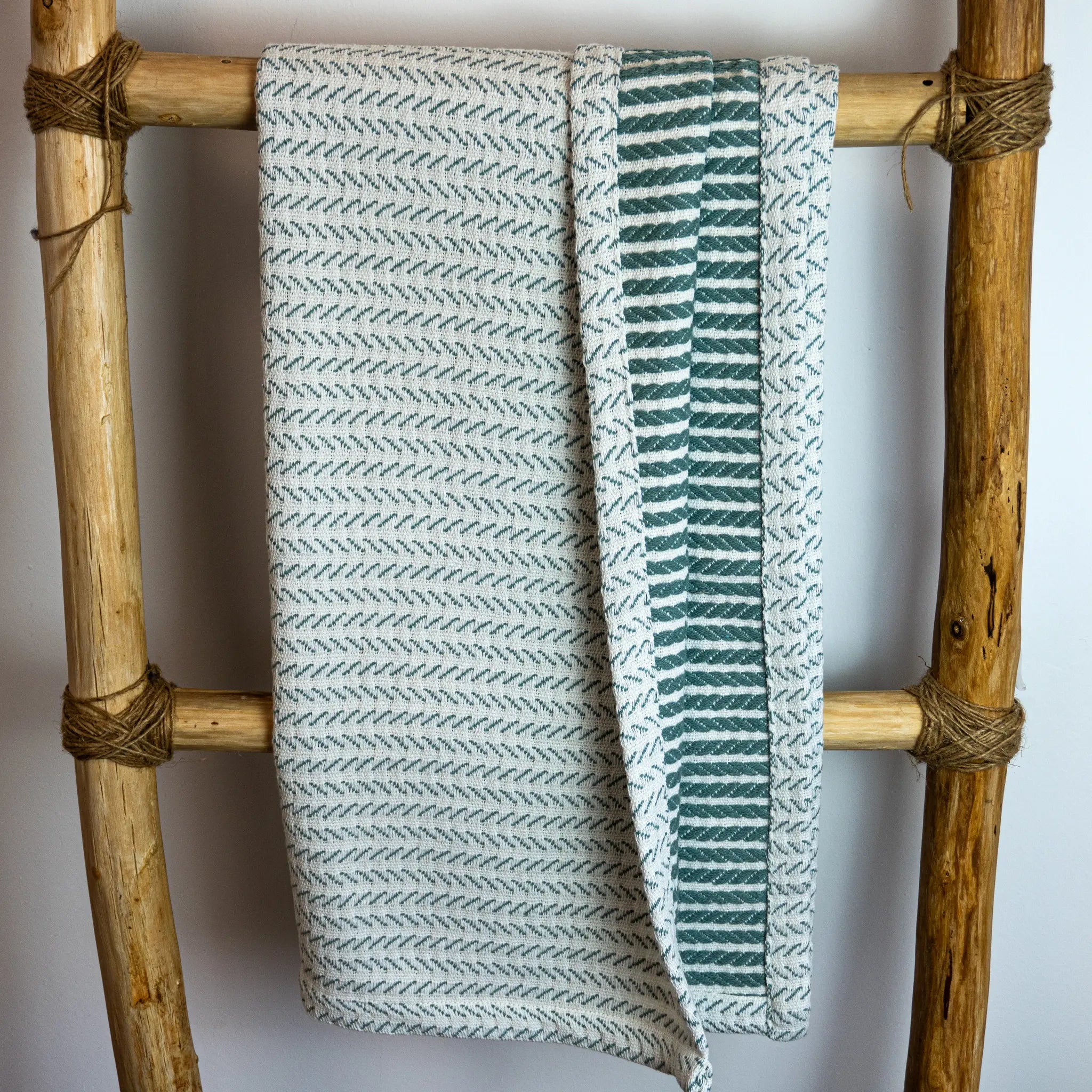 Batanije e thurrur - Knitted Striped