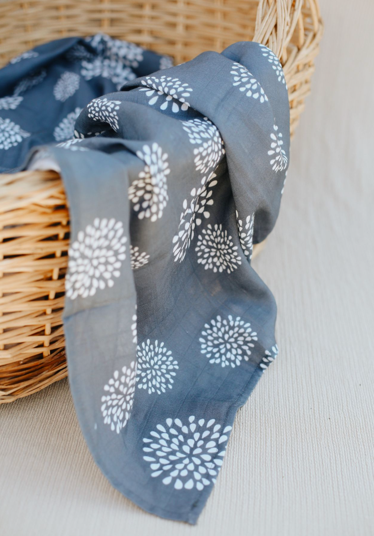 Napë muslin swaddle - Cherry blossom